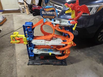 Hot Wheels City Ultimate Garage