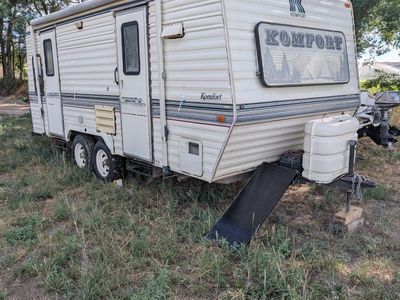 Komfort Bumper Pull Travel Trailer Camper with Kitchen & Bathroom