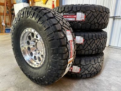 Method 315 Race Wheels 8x6.5 / Nitto Ridge Grappler 37x12.50r17