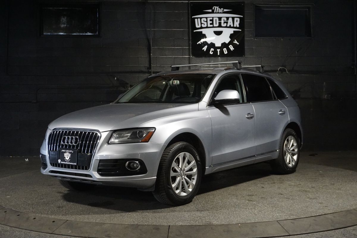 2016 AUDI Q5 2.0T quattro Premium Plus
