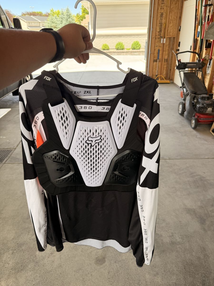Fox jersey and protective chest peice