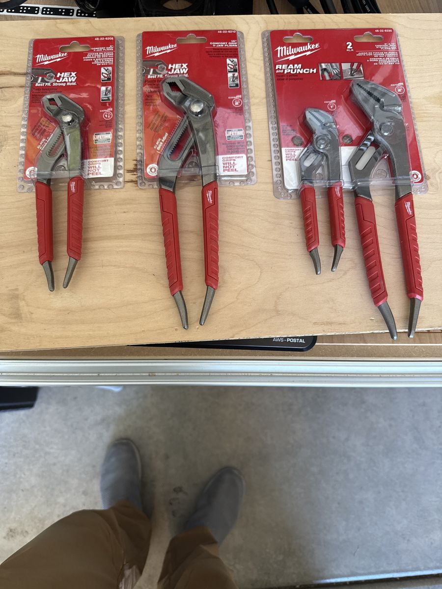 Milwaukee HEX JAW & REAM and PUNCH Pliers Set - New in Packaging