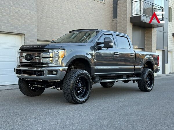 2017 Ford F-350 Super Duty Lariat