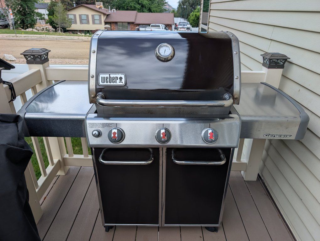 Weber Genesis E-310 Propane Gas Grill - Super Clean