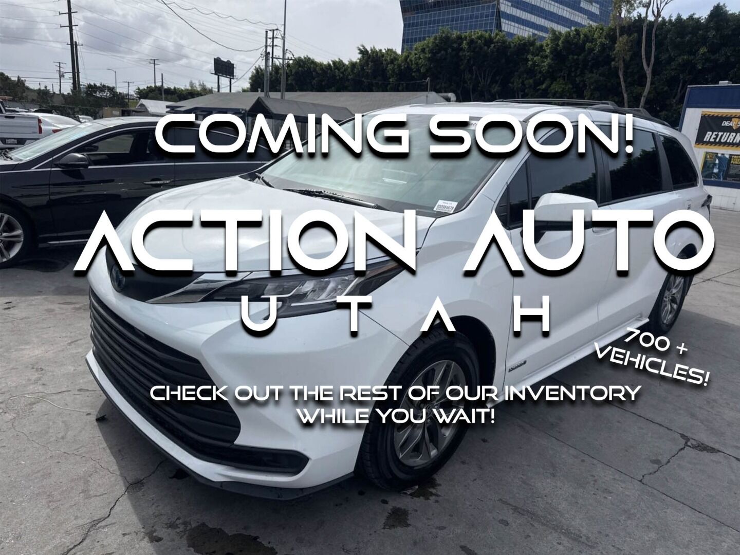 2021 TOYOTA SIENNA LE 8-Passenger