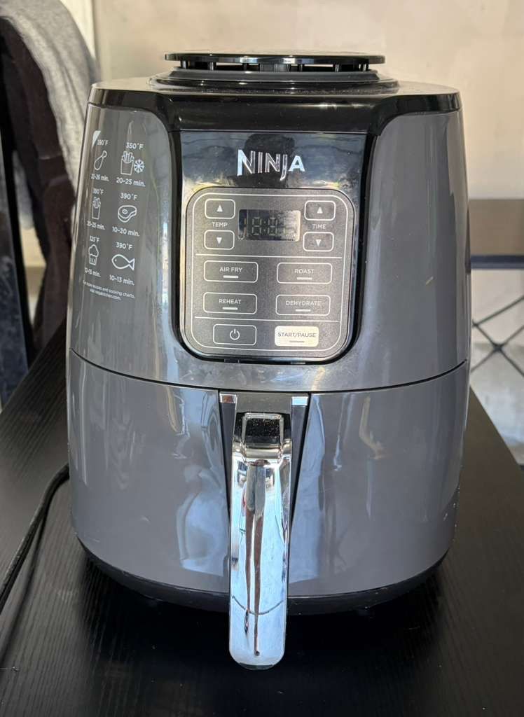Ninja AF101 Air Fryer - 3.8 QT, 4-in-1, Roast, Reheat, Dehydrate - Grey