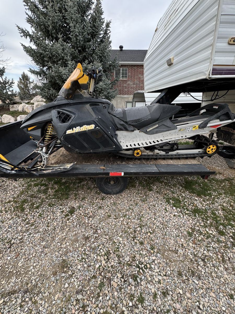 Skidoo 1000 bombardier
