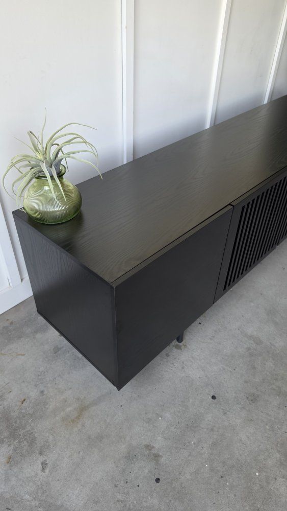 Main image 6
