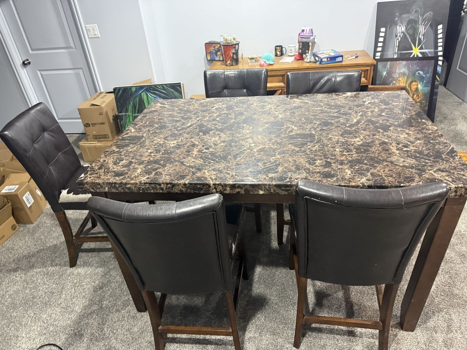 Table and 6 chairs 