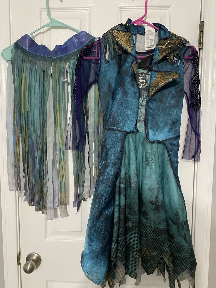 Disney’s Descendants 2  Uma  Halloween Costume 