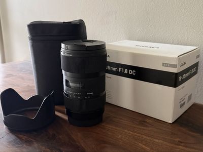Sigma 18-35mm F1.8 DC HSM For Canon