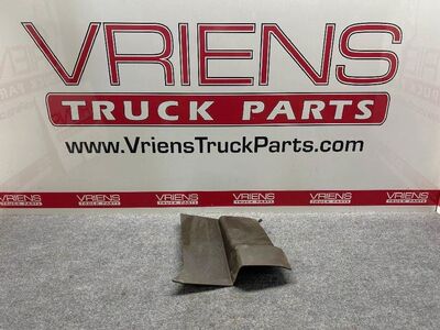 Used Kenworth Right Lower B-Pillar Cover, Part # S22-1189-200R
