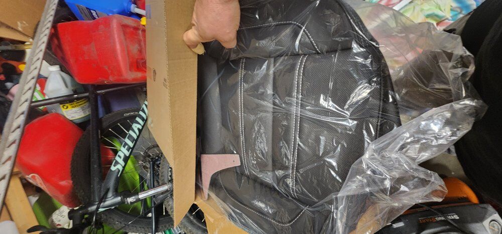 2019 GMC denali leather seat cushion, seat cover.a