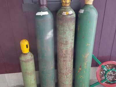 Large 244 CF Oxygen Tanks for Welding