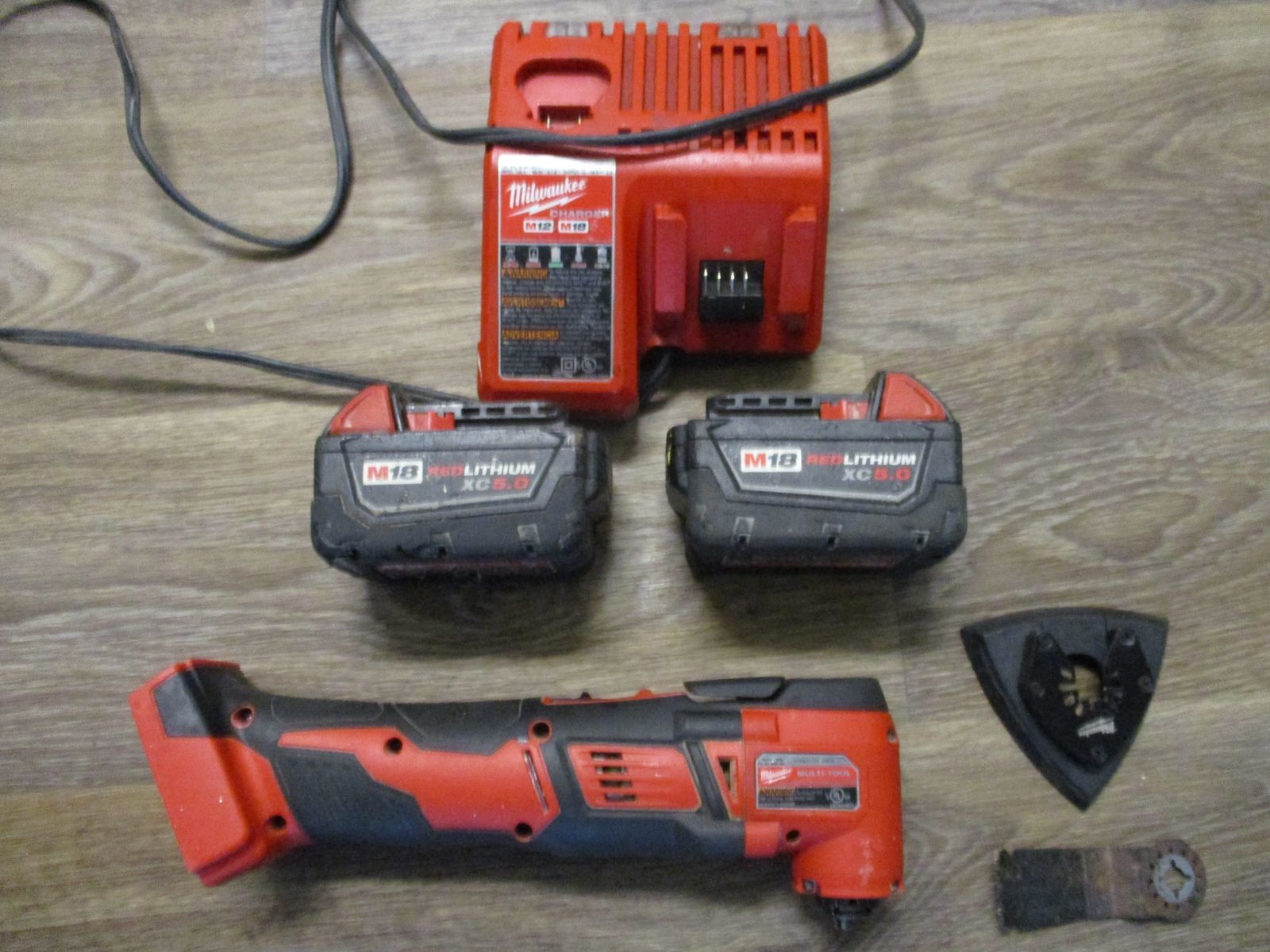 Milwaukee Multi Tool, Two lithium Batteries and charger