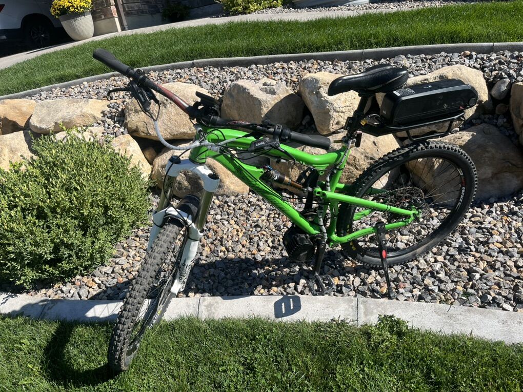 Santa Cruz Nomad Medium Frame