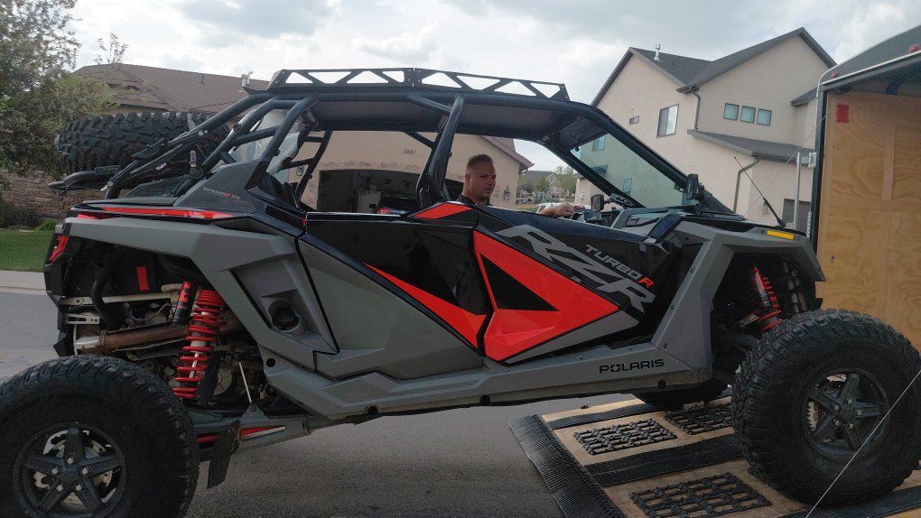 2022 Polaris RZR Turbo R 4 Ultimate – 4 Seat