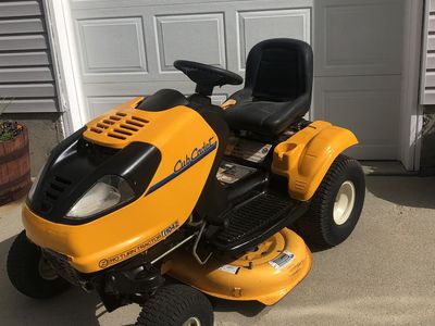 ZERO TURN TRACTOR i1040 CUB CADET LAWNMOWER