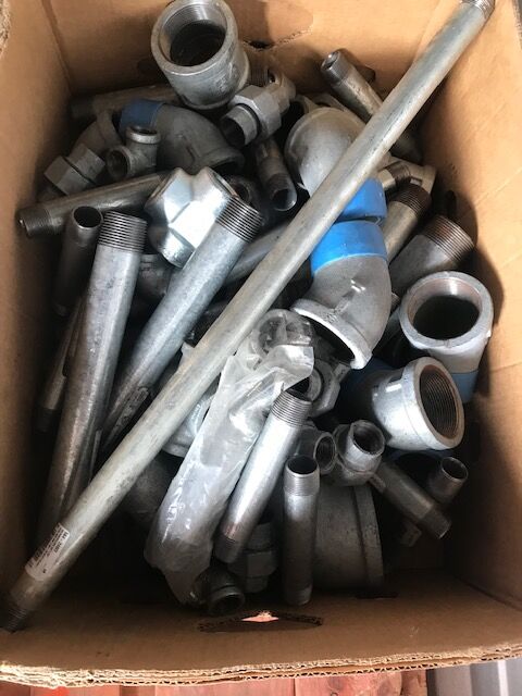Plumbing 3/4 to 2" galvanized pipe and fittings 100lbs
