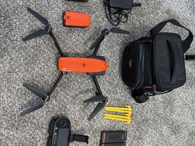 Autel Evo 4k Drone Bundle - 2 Batteries , Controller, Propellers, charger, & Bag
