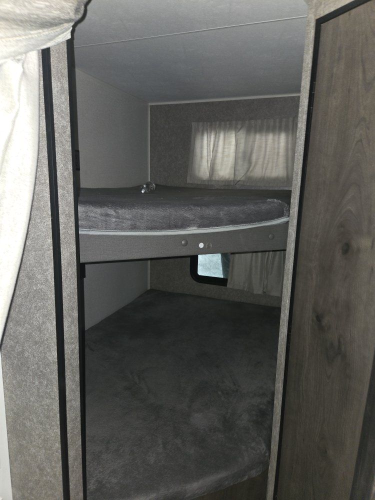 Main image 9