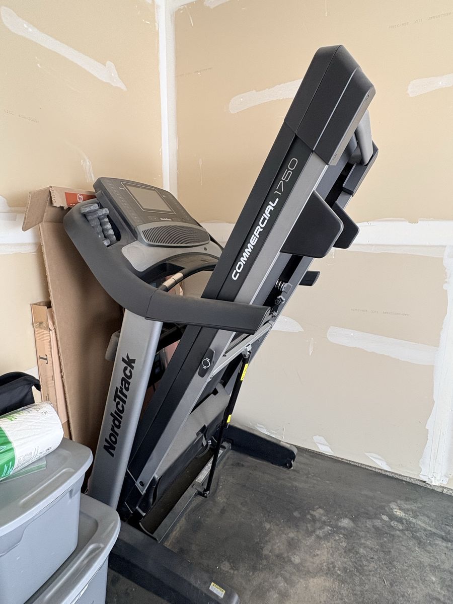 NordicTrack Commercial 1750 Folding Treadmill