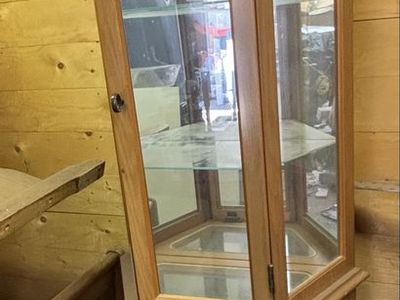 Curio cabinet set of two