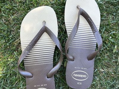 New Havaianas Men’s 11 12 brown flip flop