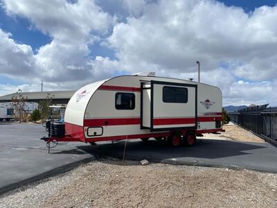 New 2025 Gulf Stream RV Vintage Cruiser Stylish Retro Camper with Modern Amenities (23MBS)