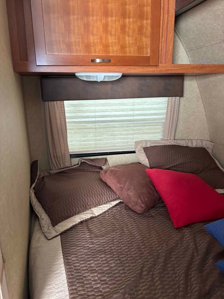 Elevation 2810 Travel Toy Hauler RV 2014