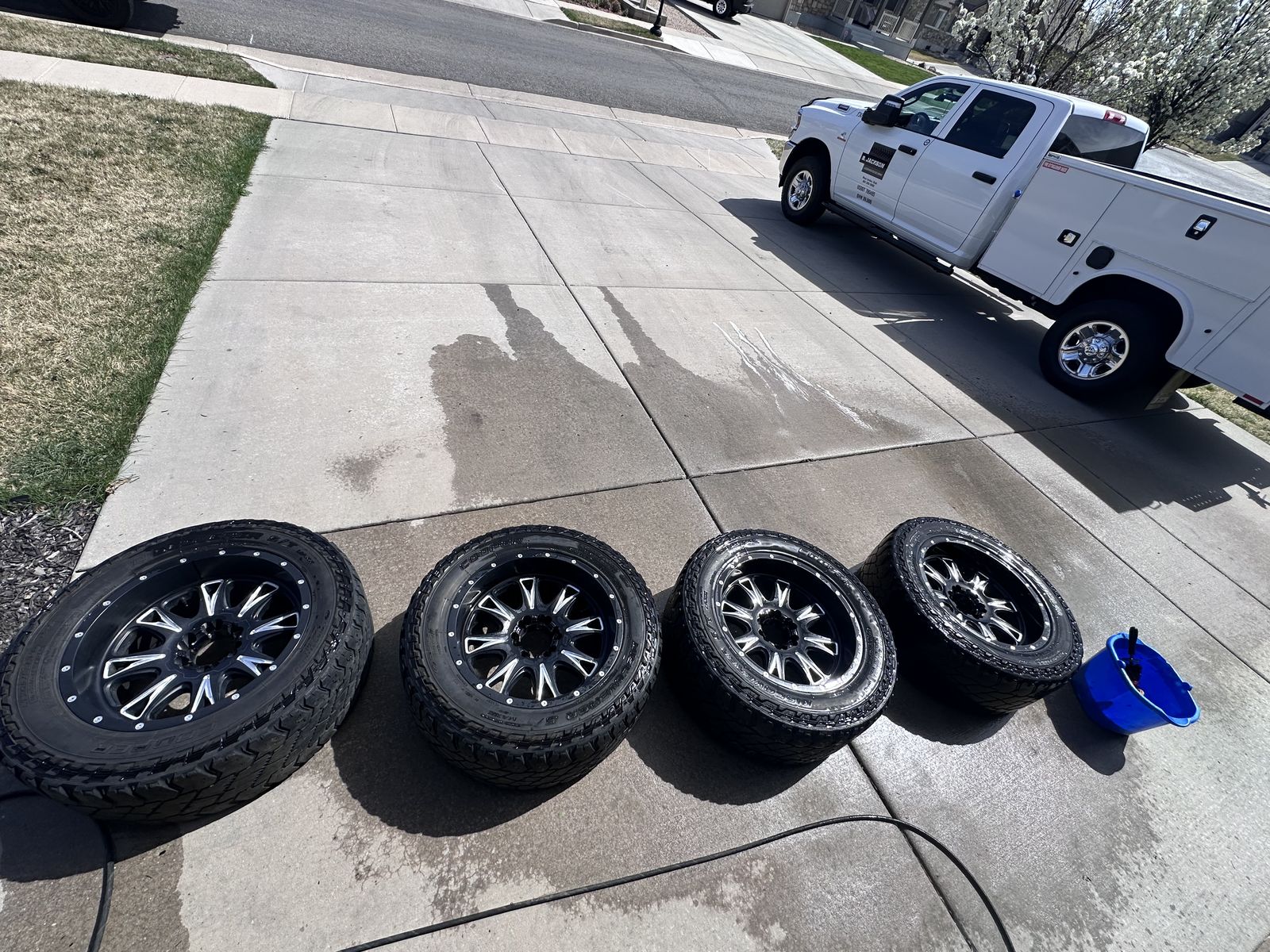 6x135, 6x139.7 fuel wheels