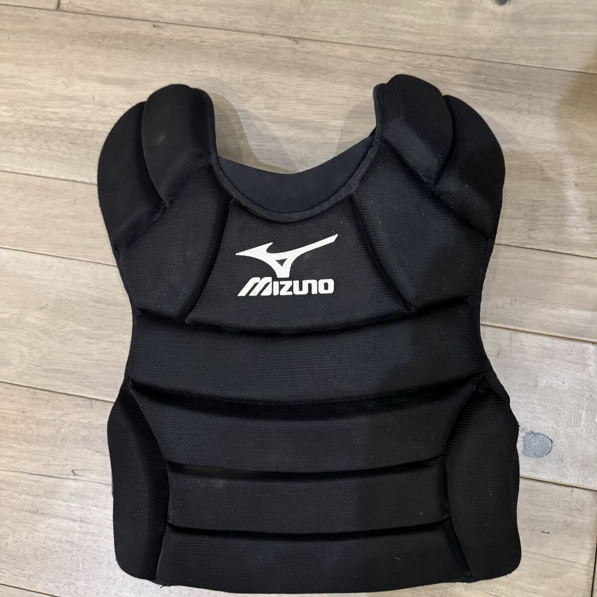 Mizuno Catchers Chest Pad Ages 6-12