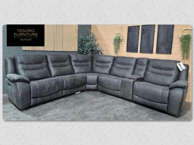 KELSEE FABRIC RECLINER SECTIONAL WE OFFER DELIVERY