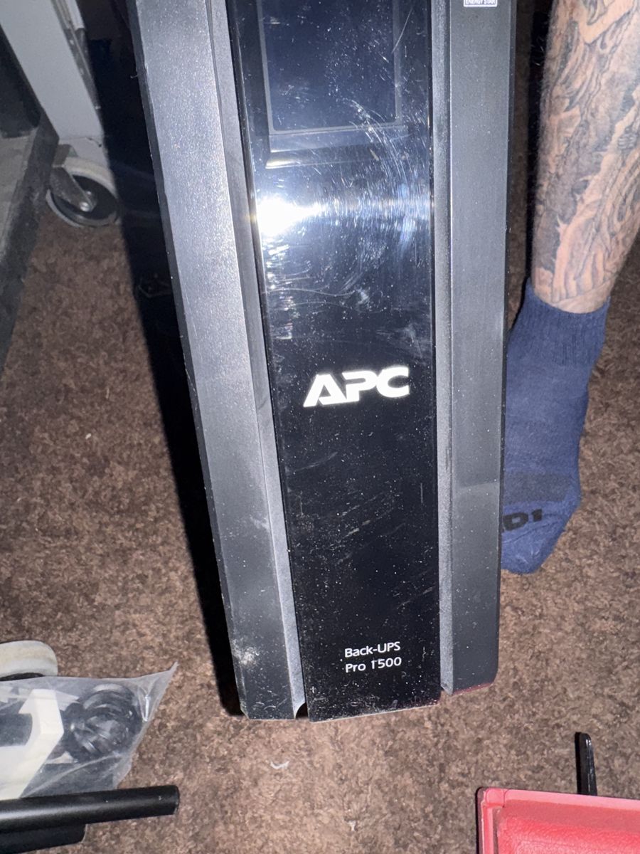 APC UPS power supply