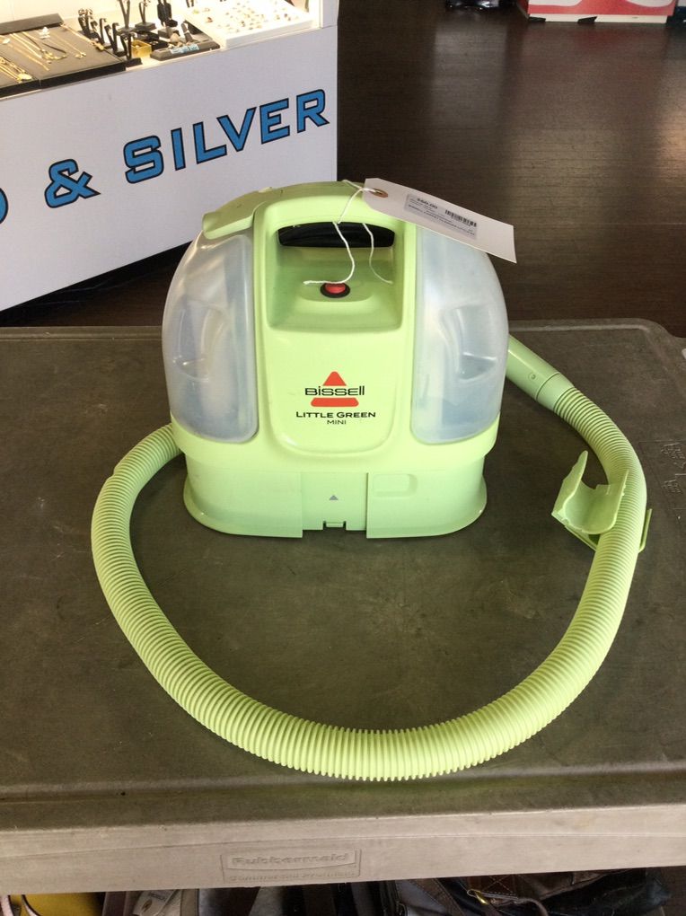 Bissell Carpet Cleaner.   #E75014926