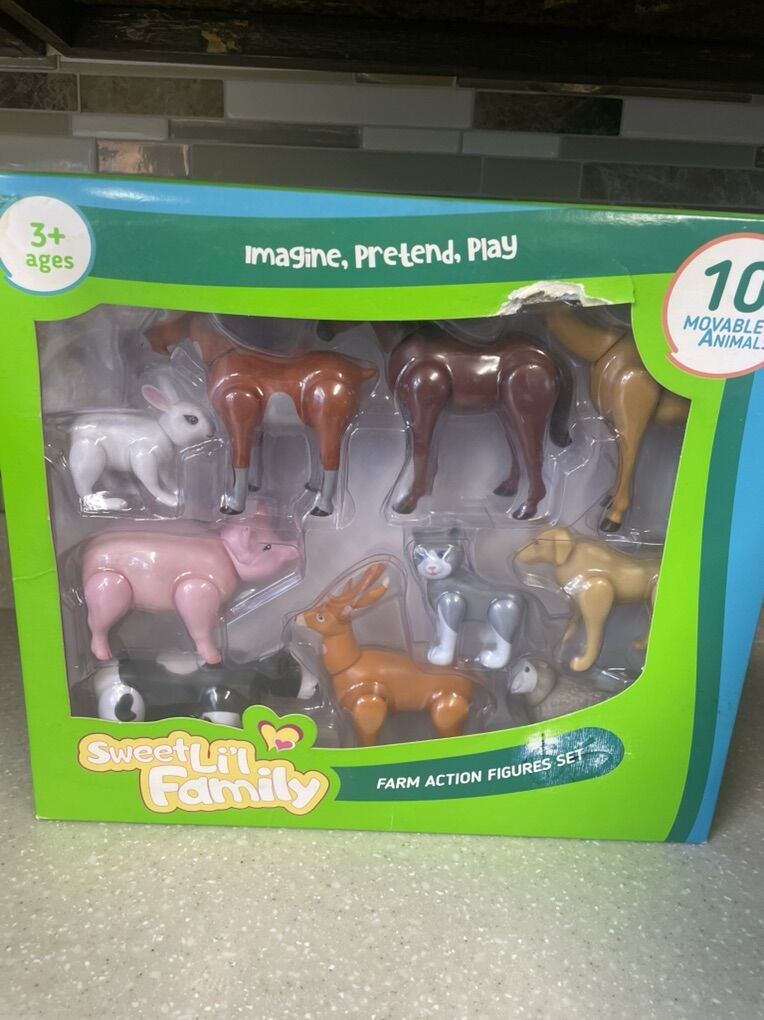 Sweet Lil Family Farm Action Figure Set