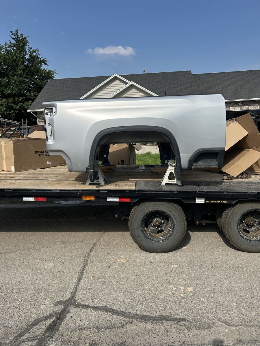 2023 Chevy High Country bed