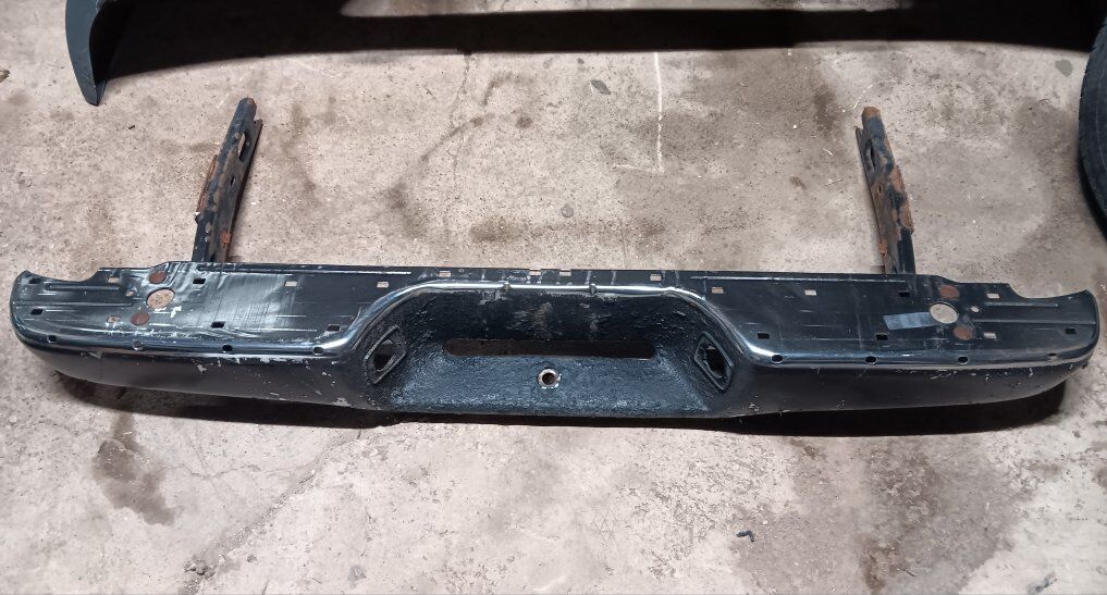 1995-2004 Toyota Tacoma Rear Bumper Assembly