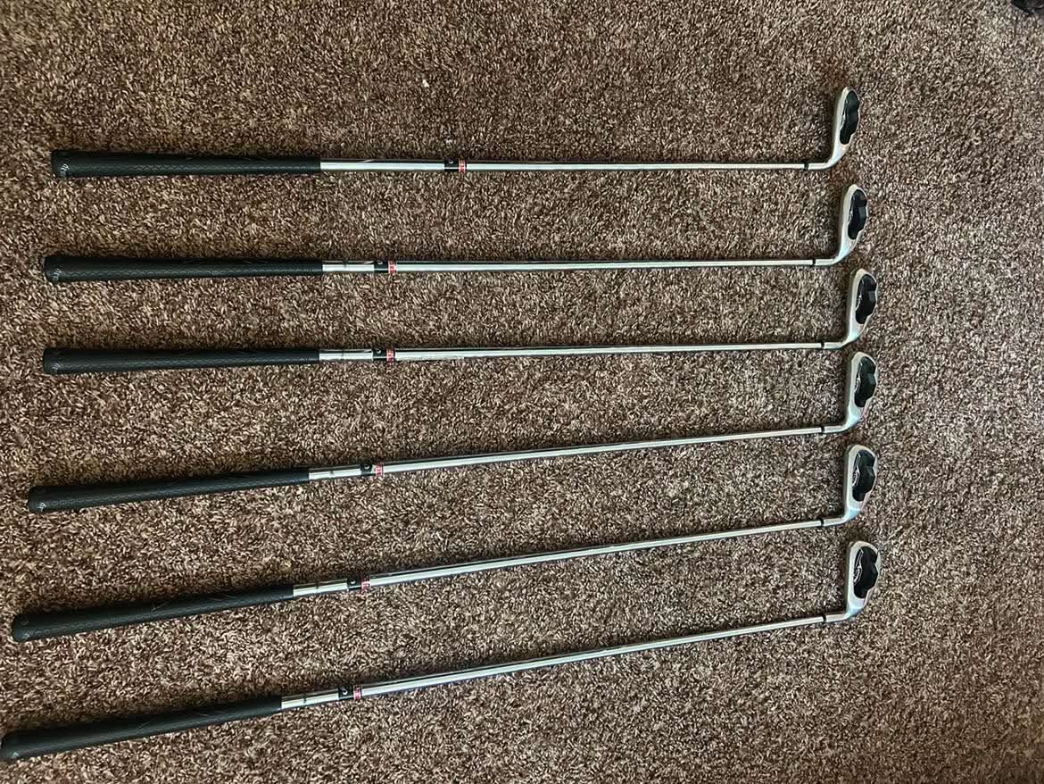 2006 Callaway Big Bertha Irons (5-PW) Right Hand