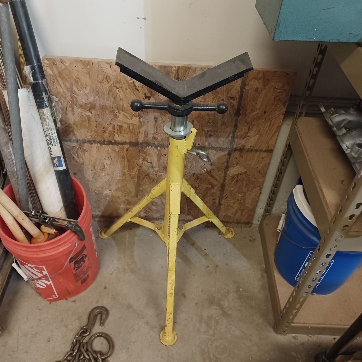 Heavy duty adjustable jack stand