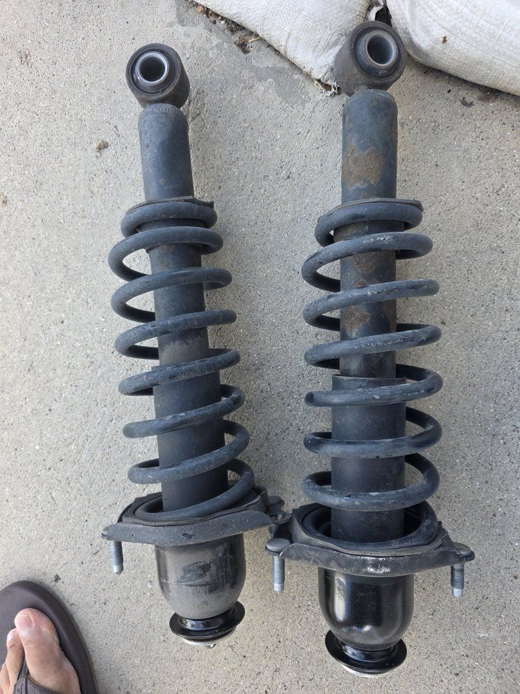 Original Part for Toyota Corolla 2013 Used Vehicle Struts and Shocks - Set of 2