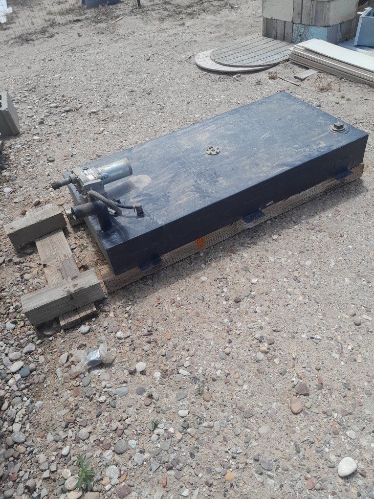 Fuel Tank w/Pump