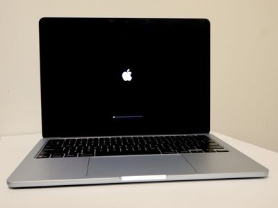 Apple MacBook Air M4 16GB RAM | Sky Blue | Excellent Condition