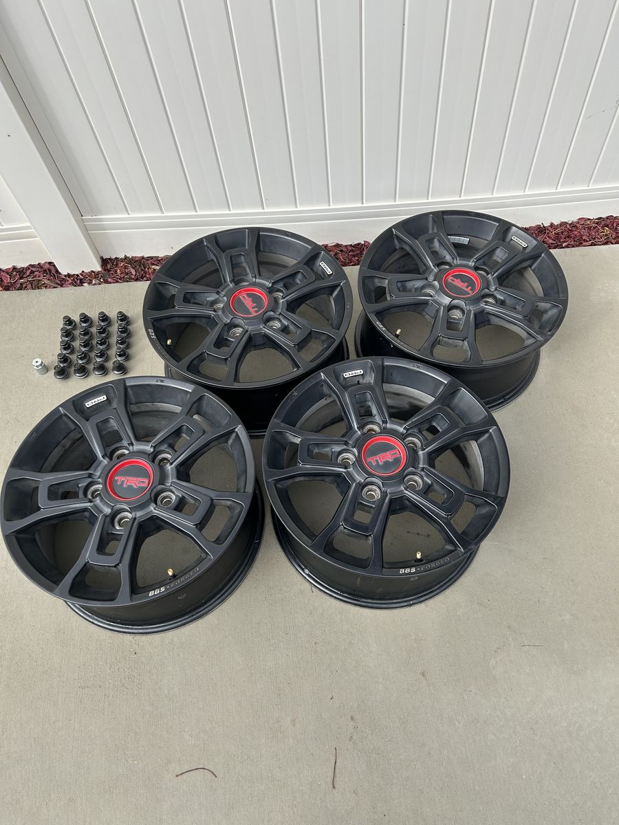 4 TRD Pro 18” wheels