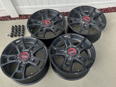 4 TRD Pro 18” wheels