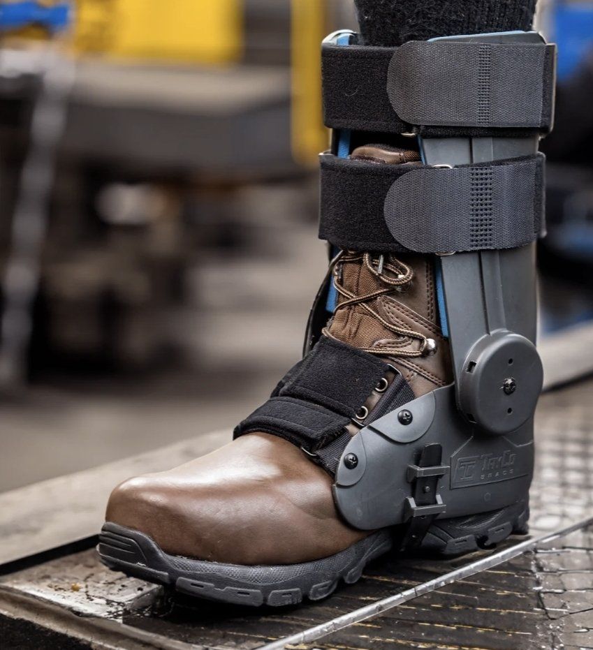 TayCo XAB Acute External Ankle Brace Walking Boot