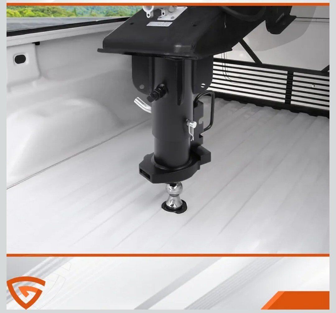 New in box 5th wheel to goose neck adapter