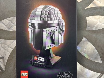 LEGO Star Wars The Mandalorian Helmet Collection Set 75328 - 584 pcs