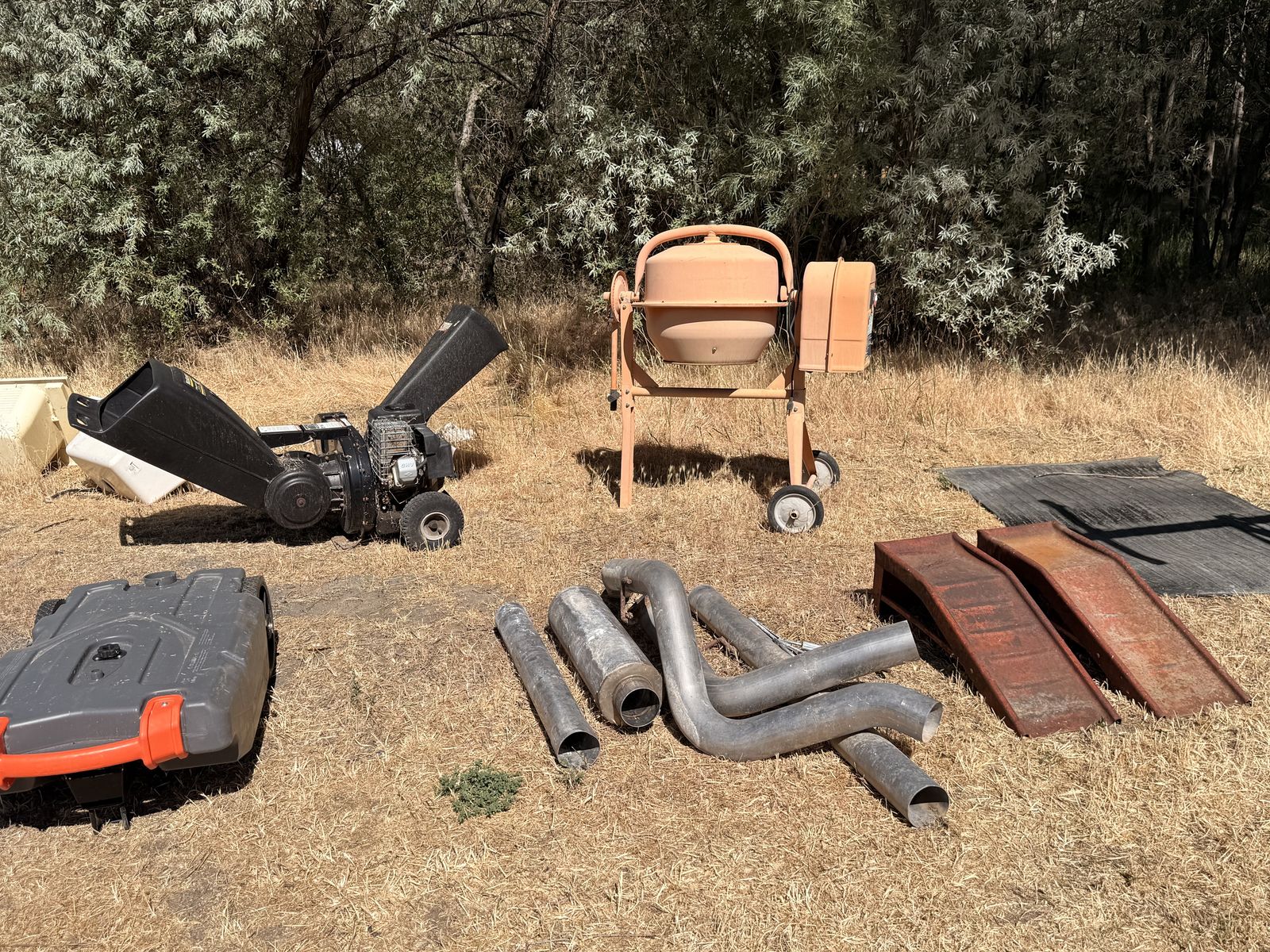 Main image 3