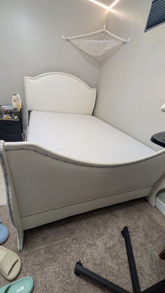 Purple Mattress, Adjustable base and frame